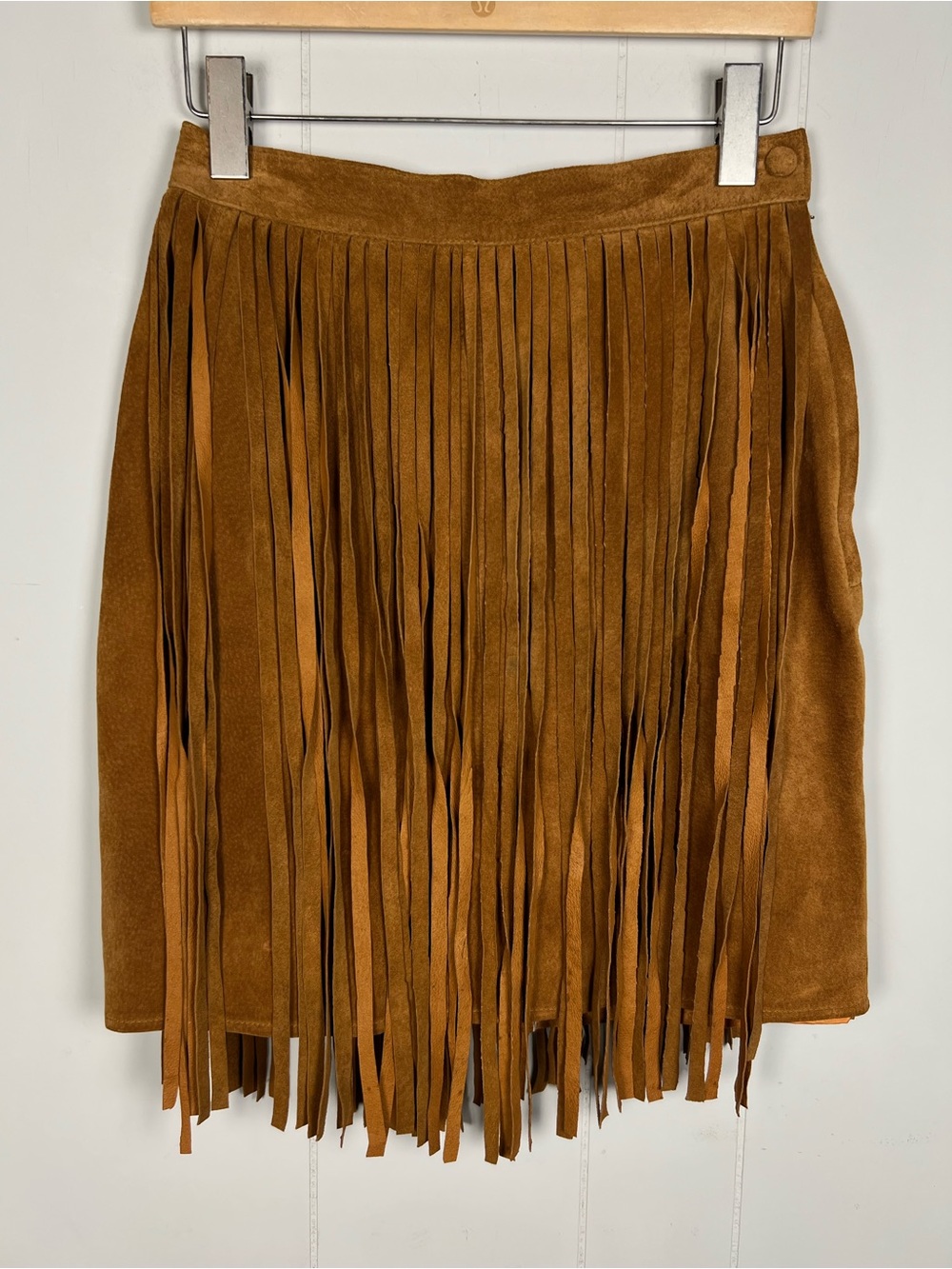 Cedars Vintage 100% Suede Leather Fringed  Skirt in Gorgeous Brown 26.5” Waist